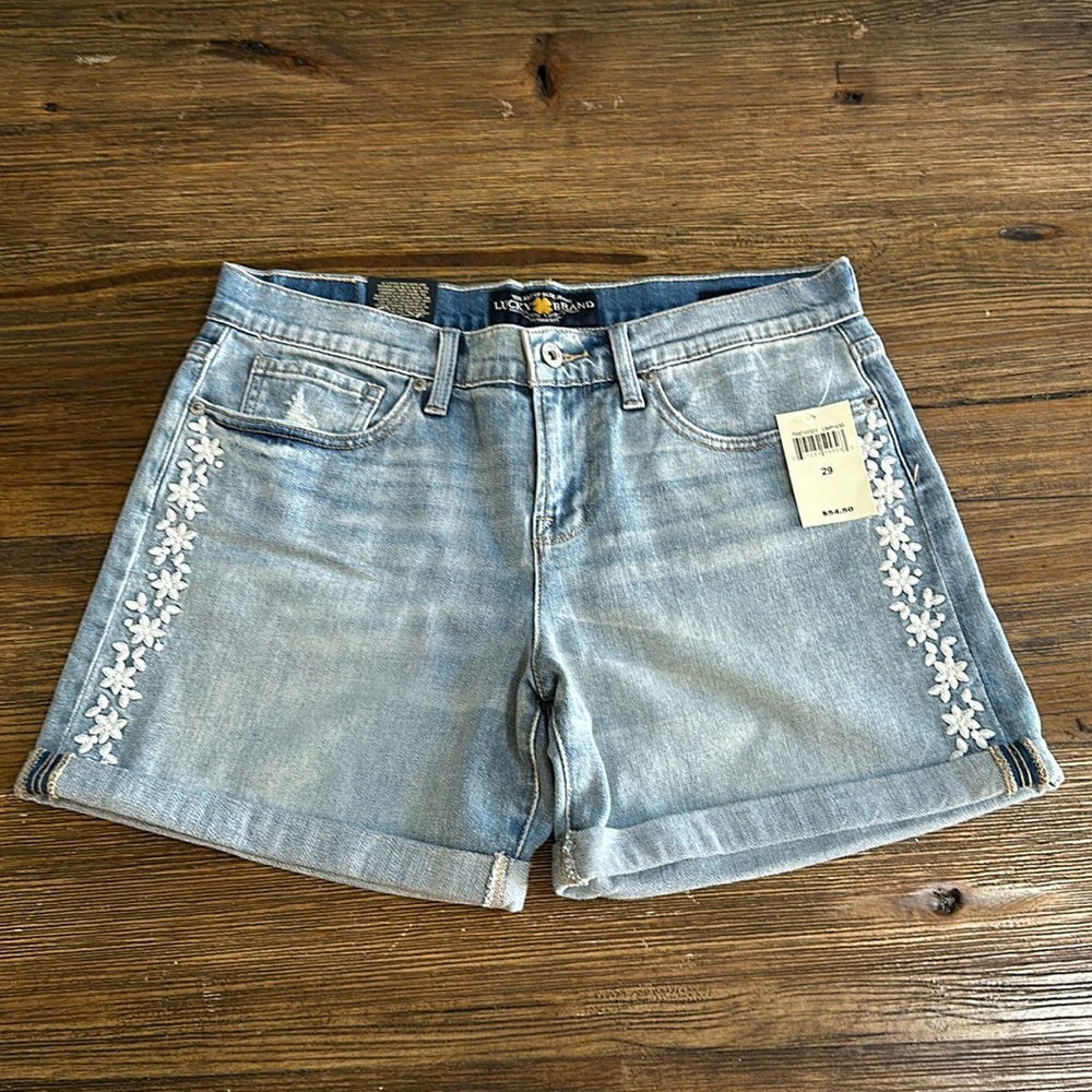 Women’s Lucky brand jeans, the roll up, size 8/29